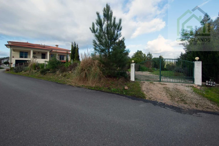 Moradia T8 para Venda em Serpins Foto 7