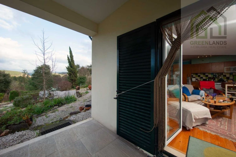 Moradia T8 para Venda em Serpins Foto 18