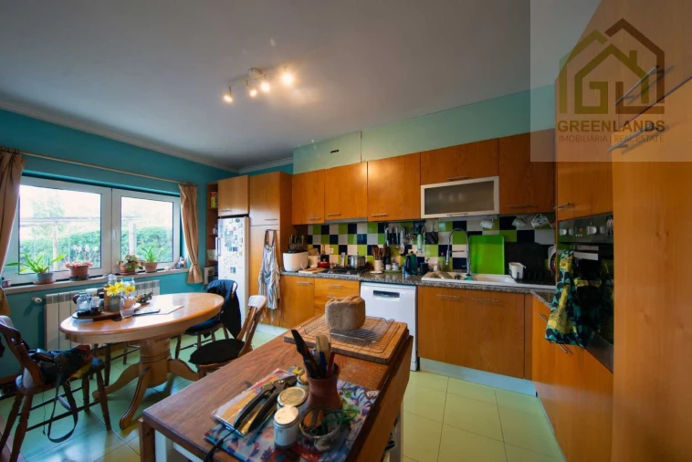 Moradia T8 para Venda em Serpins Foto 16