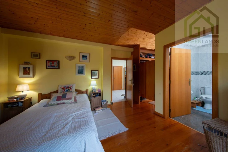 Moradia T8 para Venda em Serpins Foto 54