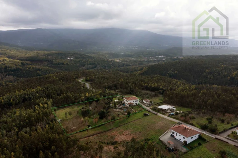 Moradia T8 para Venda em Serpins Foto 13