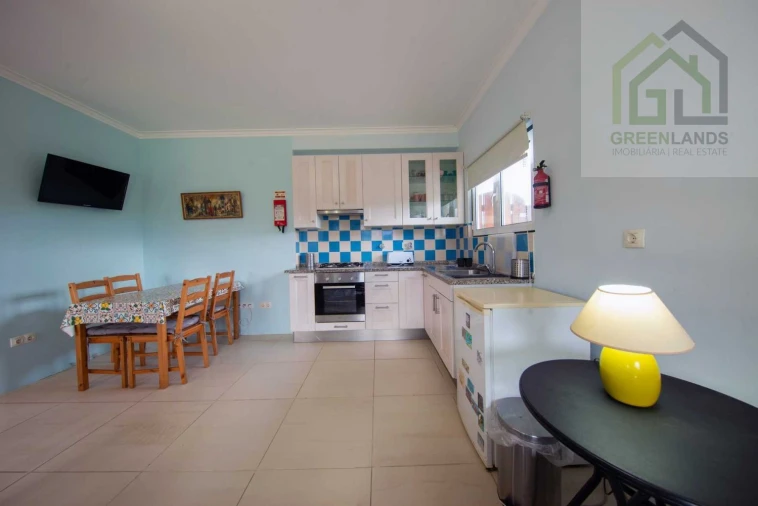 Moradia T8 para Venda em Serpins Foto 23