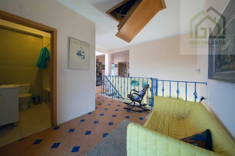 Moradia T8 para Venda em Serpins Foto 37