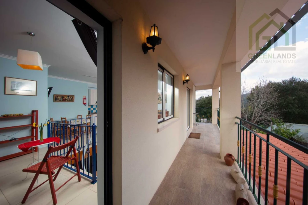 Moradia T8 para Venda em Serpins Foto 24