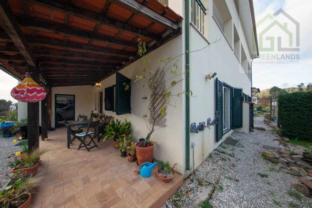 Moradia T8 para Venda em Serpins Foto 17