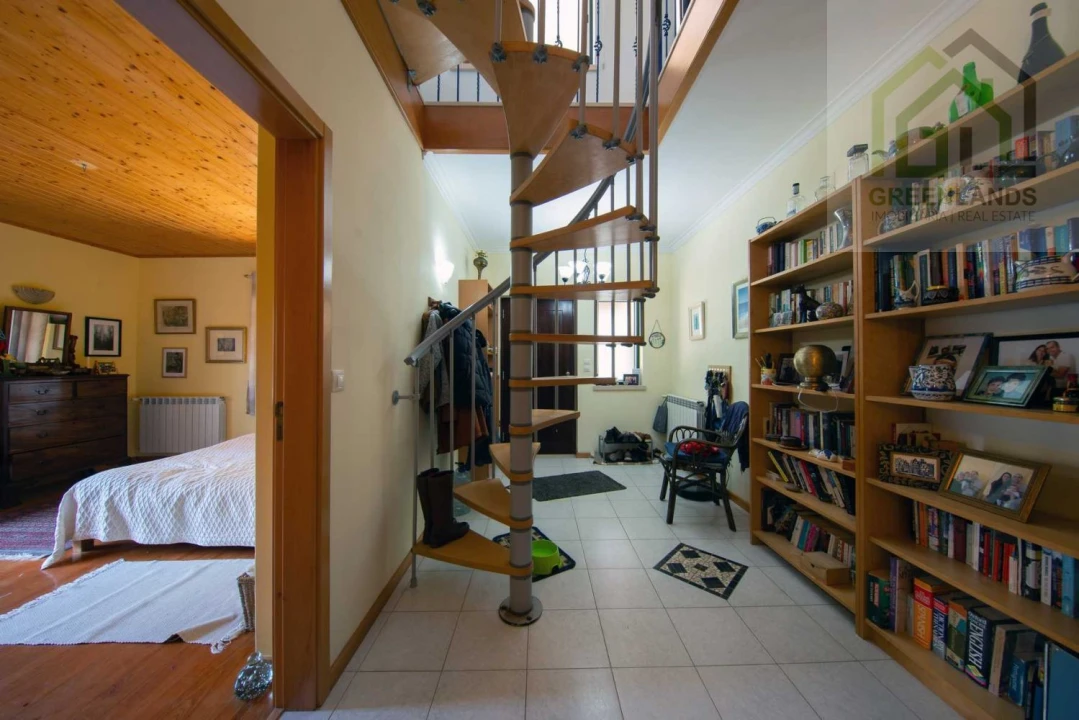 Moradia T8 para Venda em Serpins Foto 55