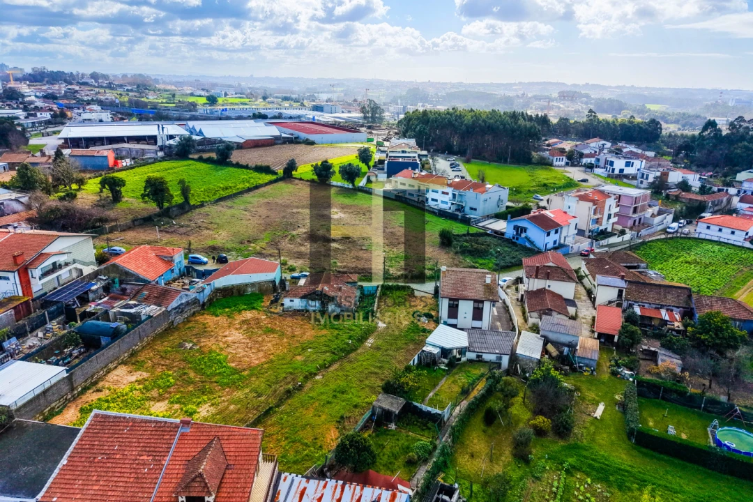 Terreno para Venda em Moreira Foto 8
