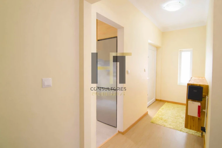 Apartamento T2 para Venda em Castêlo da Maia Foto 14