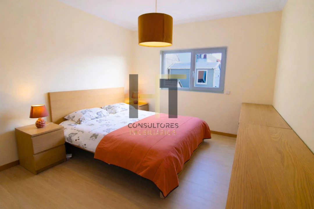 Apartamento T2 para Venda em Castêlo da Maia Foto 6