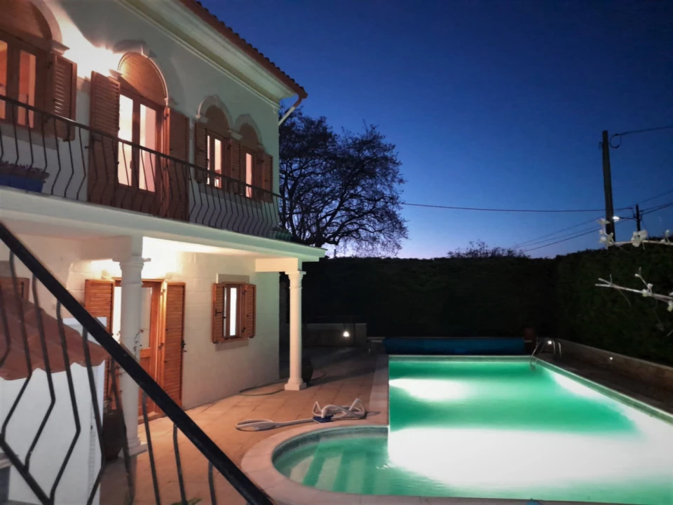 Moradia T5 para Venda em Chãos Foto 4