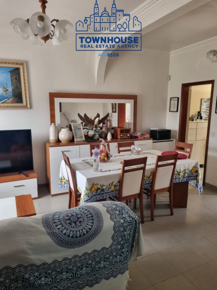 Moradia T2 para Venda em Sesimbra (Castelo) Foto 16