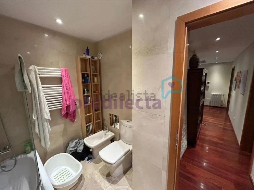 Apartamento T4 para Arrendamento em Paranhos Foto 27