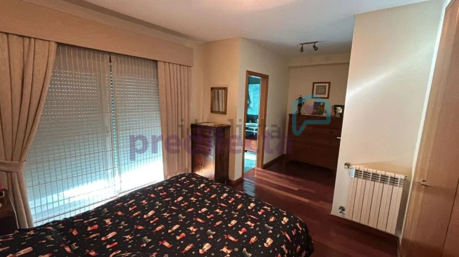 Apartamento T4 para Arrendamento em Paranhos Foto 9