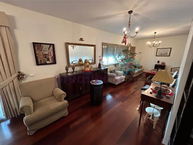 Apartamento T4 para Arrendamento em Paranhos