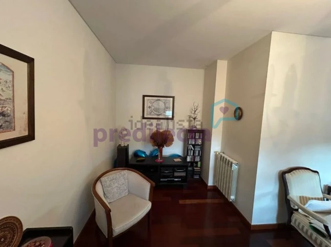Apartamento T4 para Arrendamento em Paranhos Foto 23