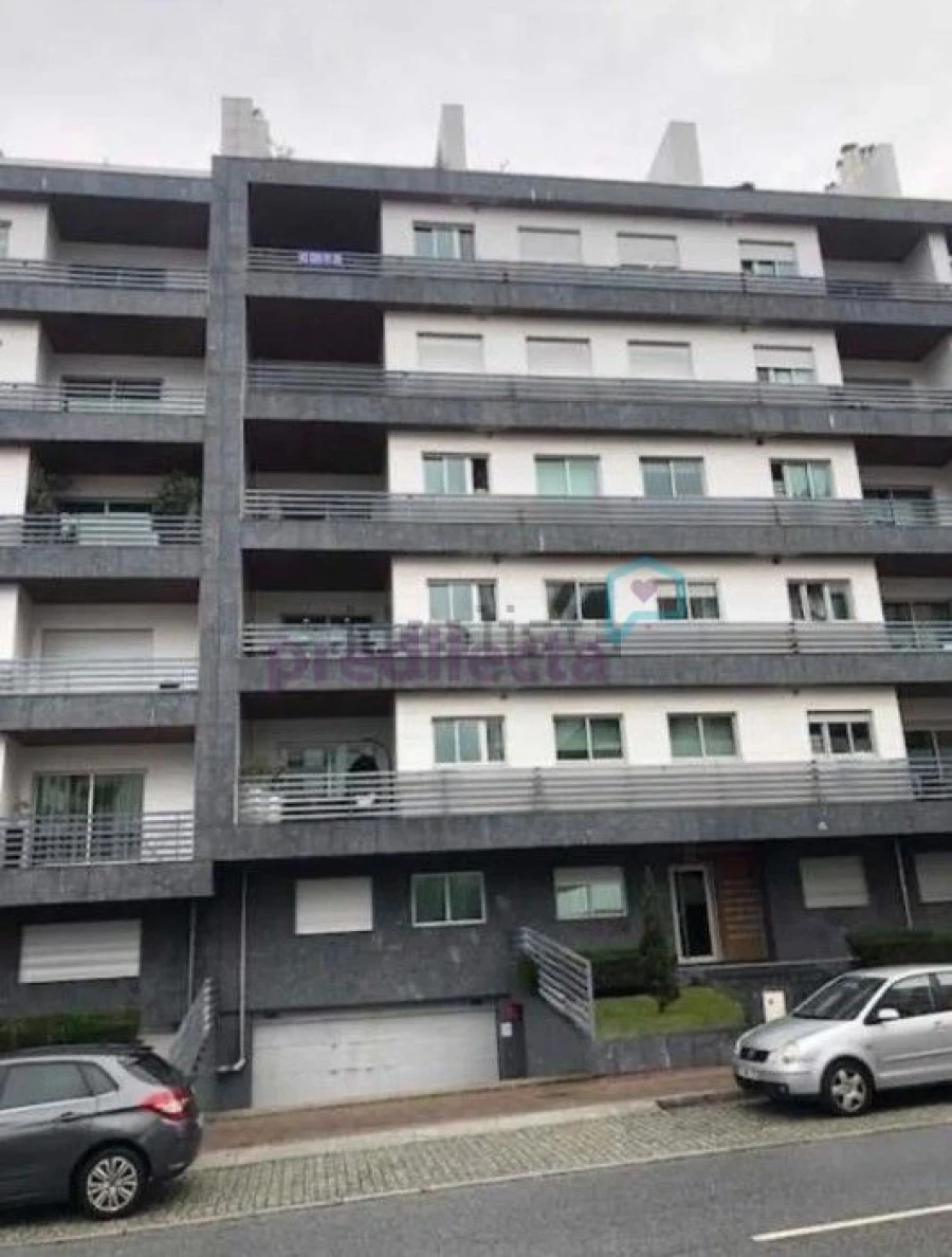 Apartamento T4 para Arrendamento em Paranhos Foto 21