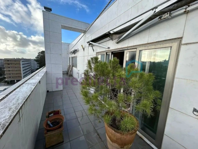 Apartamento T4 para Arrendamento em Paranhos Foto 15