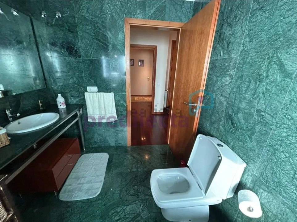 Apartamento T4 para Arrendamento em Paranhos Foto 25