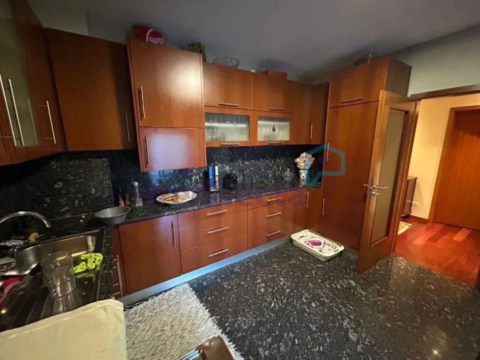 Apartamento T4 para Arrendamento em Paranhos Foto 19