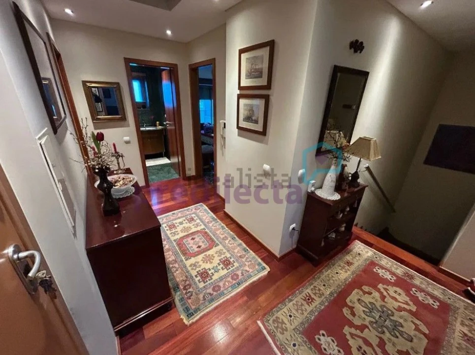 Apartamento T4 para Arrendamento em Paranhos Foto 11