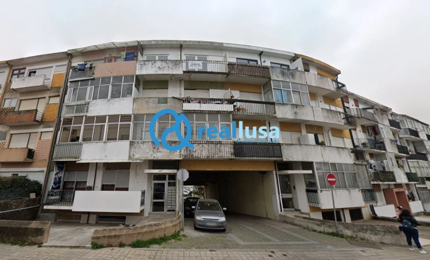 Apartamento T1 para Venda em Paranhos Foto 8