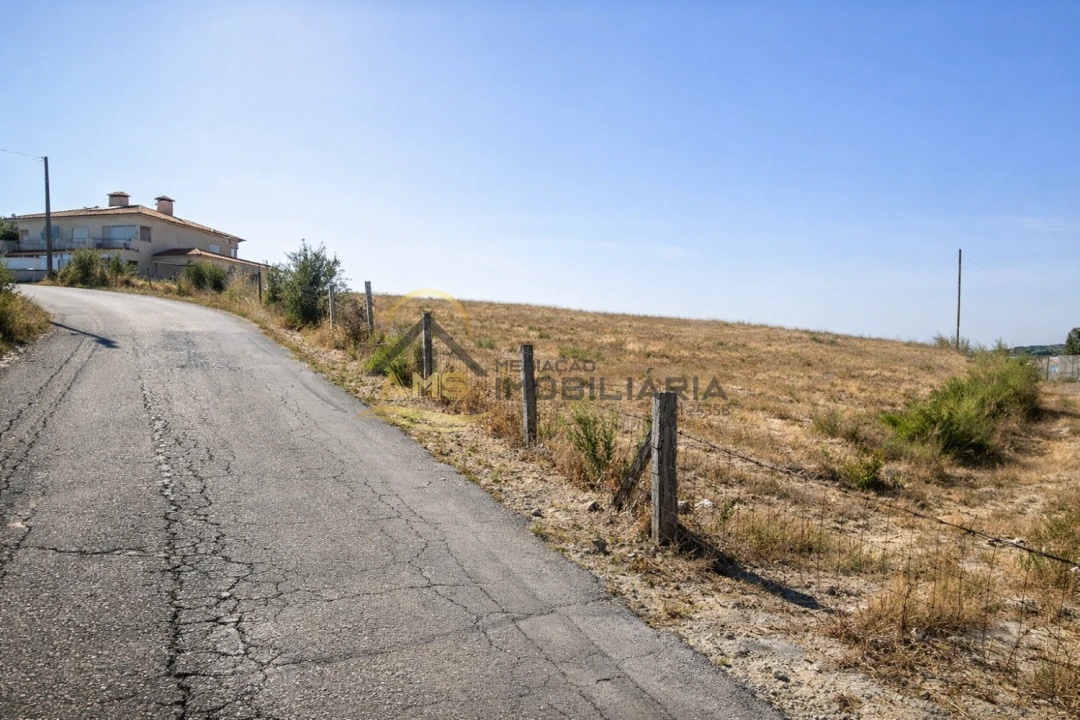 Terreno para Venda em Estorãos Foto 8