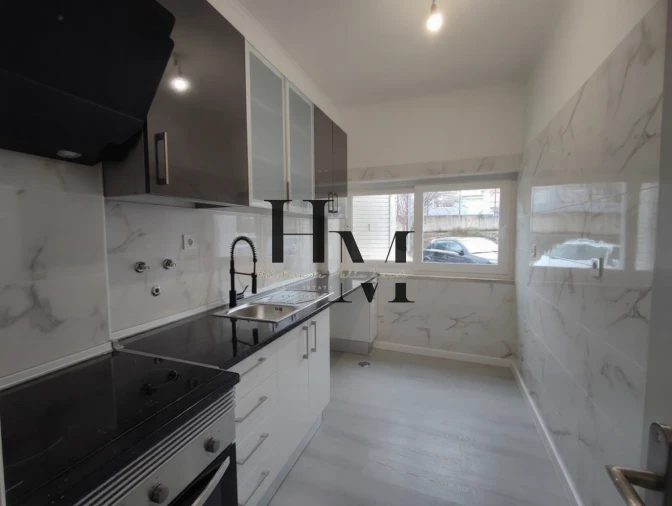 Apartamento T3 para Venda em Laranjeiro e Feijó Foto 2