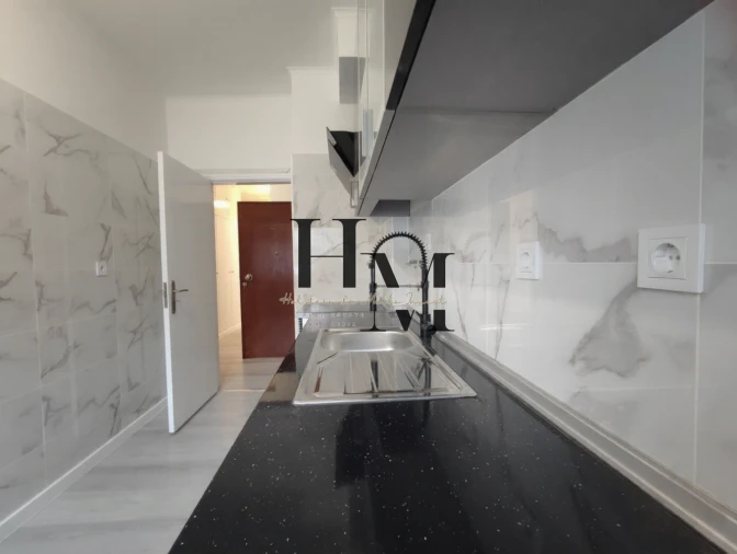 Apartamento T3 para Venda em Laranjeiro e Feijó Foto 4