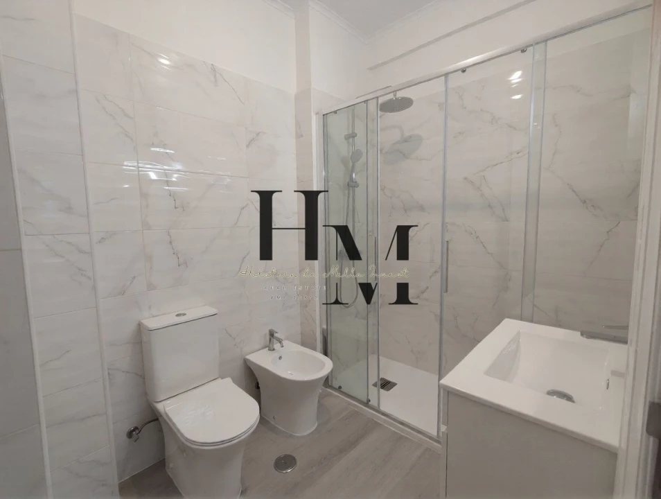 Apartamento T3 para Venda em Laranjeiro e Feijó Foto 17