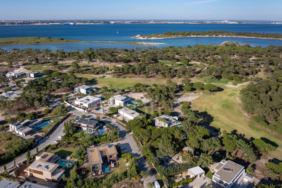 Moradia T4 para Venda em Carvalhal Foto 35