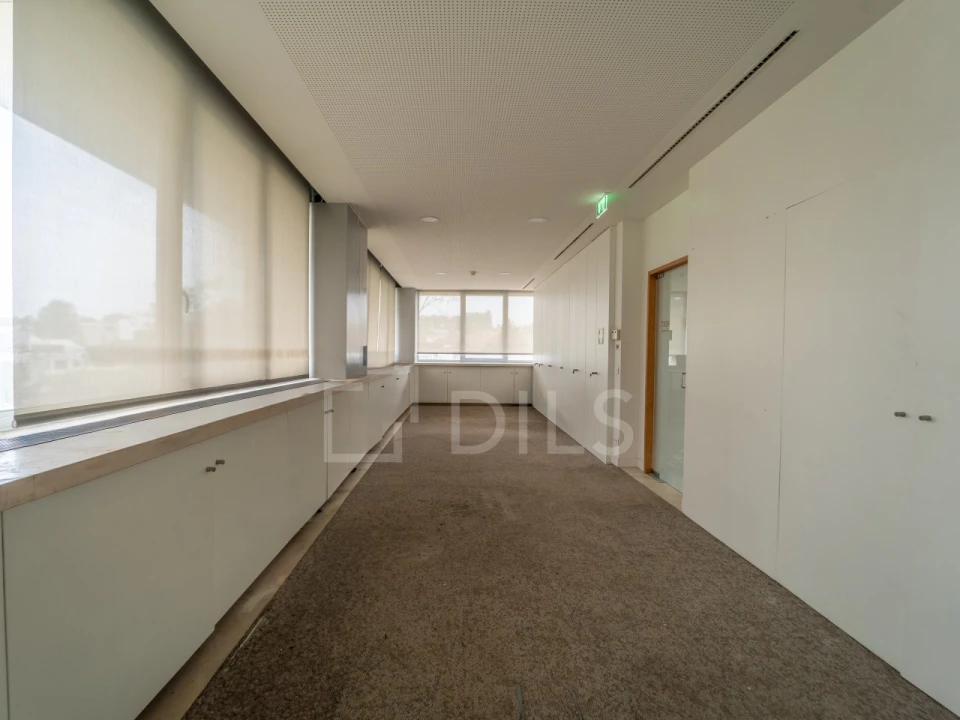 Escritório para Arrendamento em Aldoar, Foz do Douro e Nevogilde Foto 8