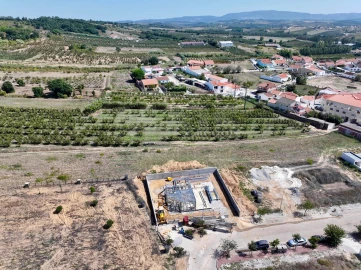 Moradia T3 para Venda em Roliça