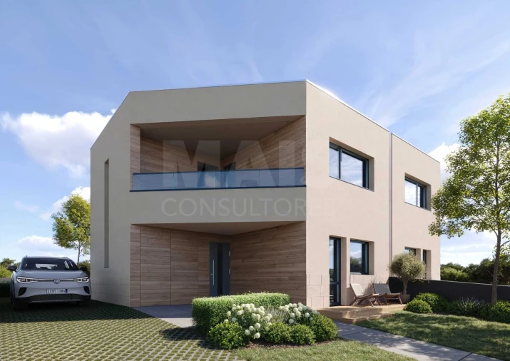 Moradia T3 para Venda em Roliça Foto 1