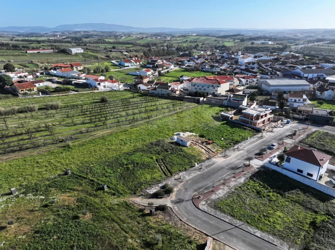 Moradia T3 para Venda em Roliça Foto 10