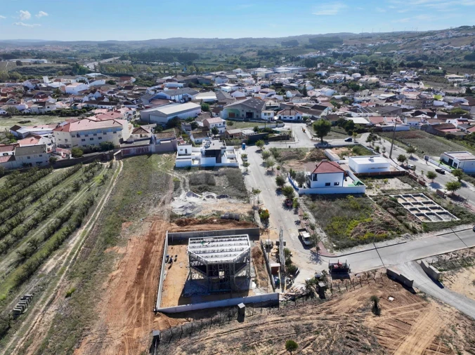 Moradia T3 para Venda em Roliça Foto 5