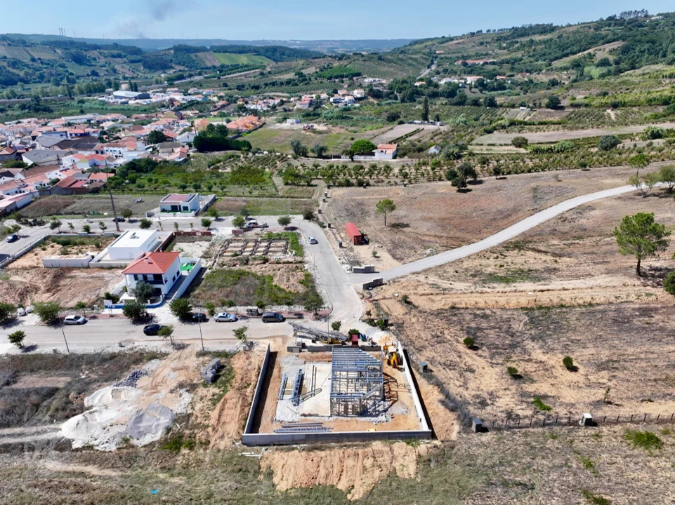 Moradia T3 para Venda em Roliça Foto 4