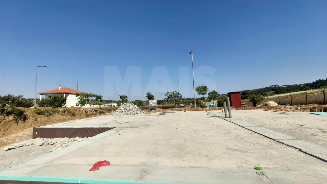 Moradia T3 para Venda em Roliça Foto 12