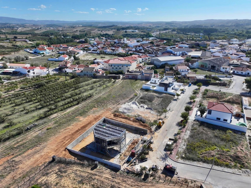 Moradia T3 para Venda em Roliça Foto 6