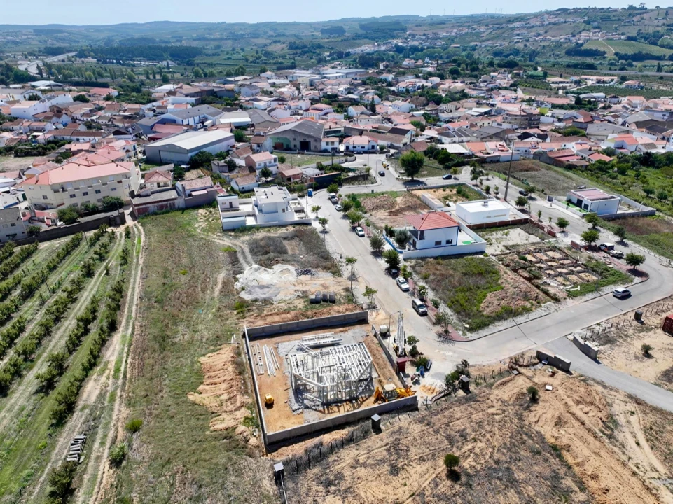 Moradia T3 para Venda em Roliça Foto 8