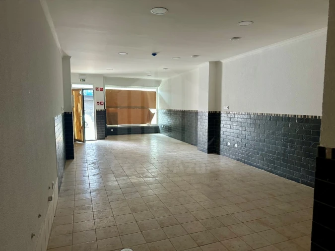 Loja para Arrendamento em Barreiro e Lavradio Foto 1