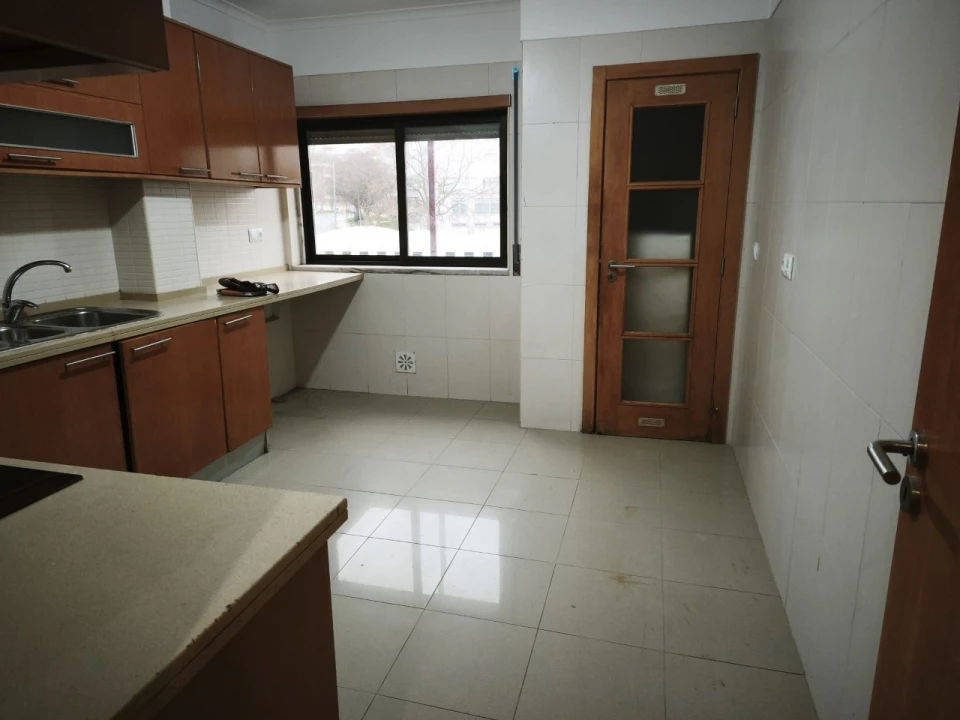 Apartamento T3 para Venda em Rio de Mouro Foto 4