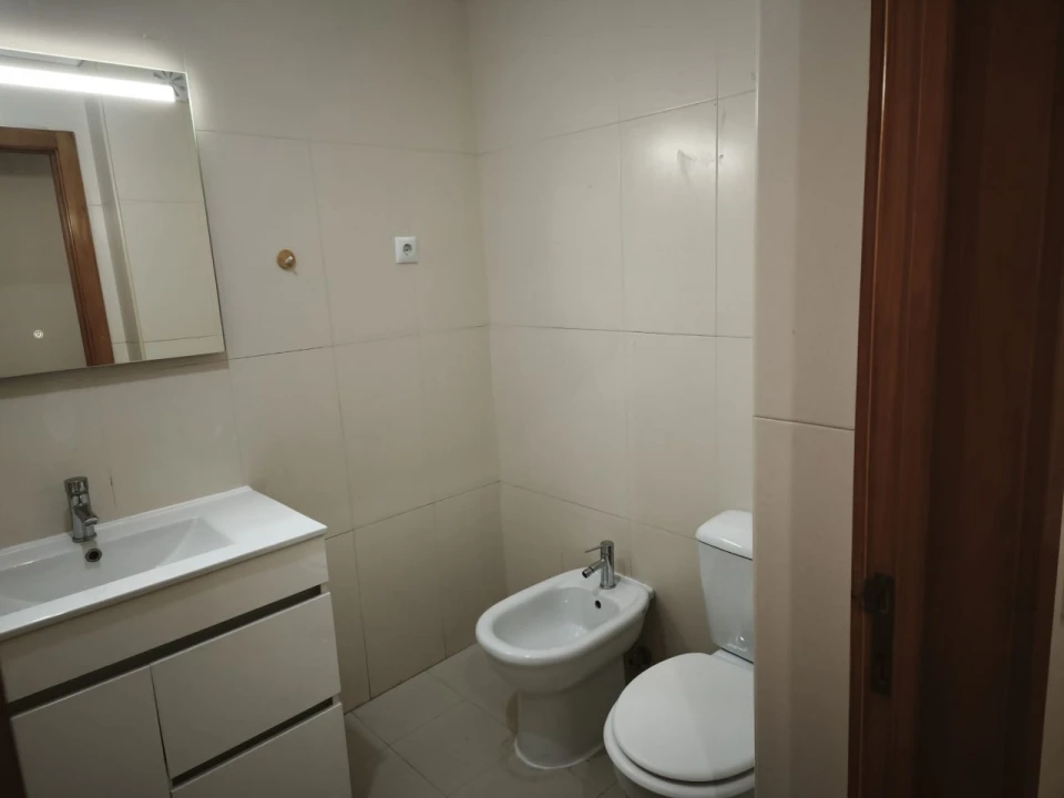 Apartamento T3 para Venda em Rio de Mouro Foto 9