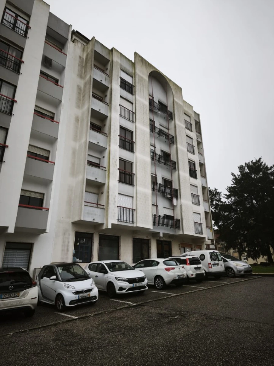 Apartamento T3 para Venda em Rio de Mouro Foto 18