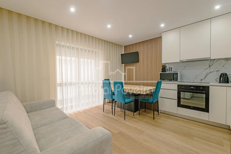 Apartamento T1 para Venda em Aver-O-Mar, Amorim e Terroso