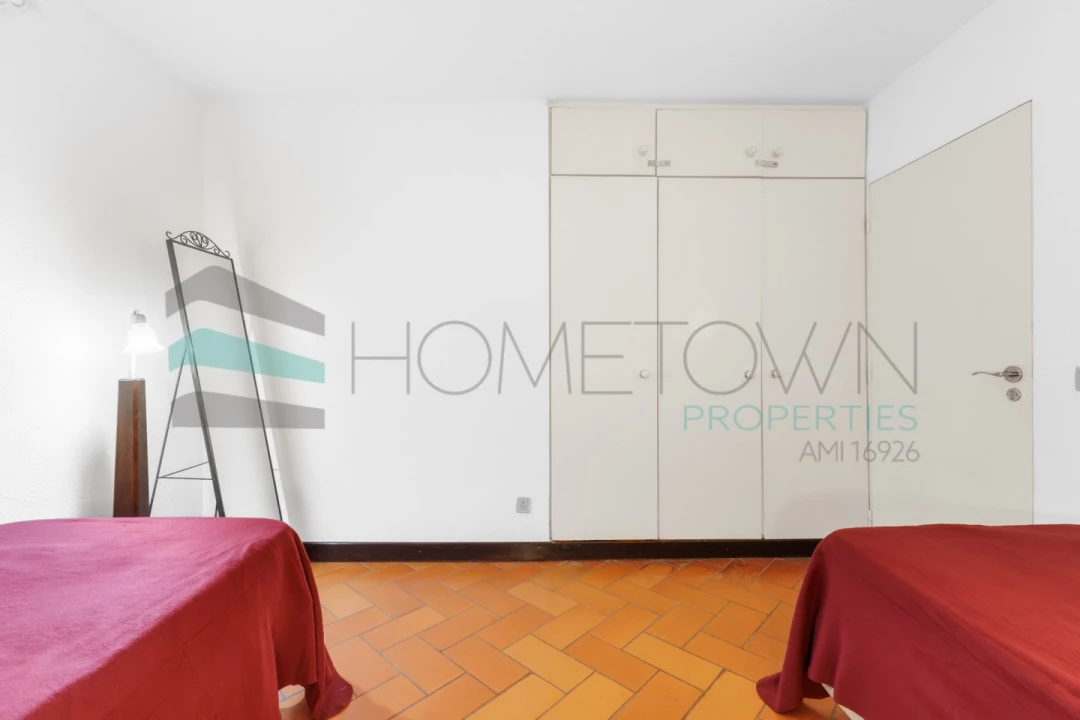 Apartamento T2 para Venda em Quarteira Foto 25