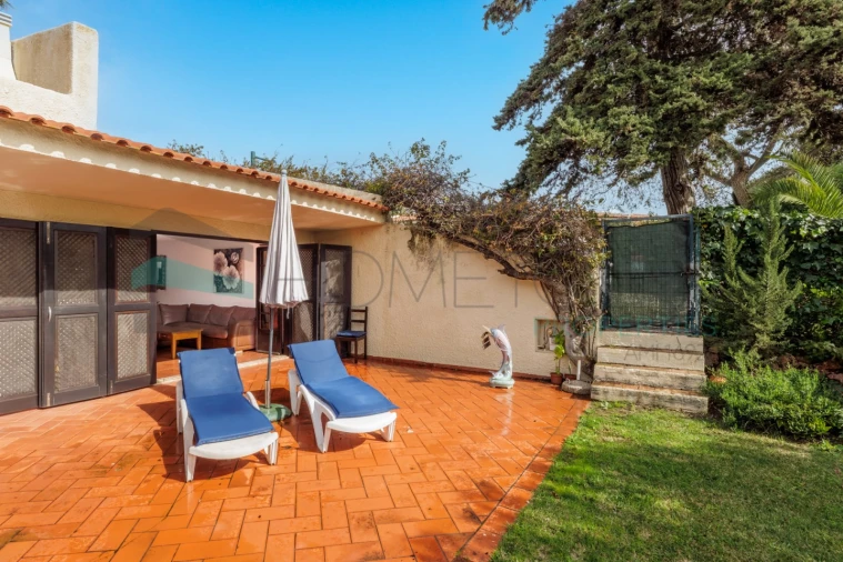 Apartamento T2 para Venda em Quarteira Foto 9