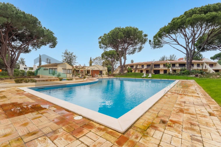 Apartamento T2 para Venda em Quarteira Foto 16