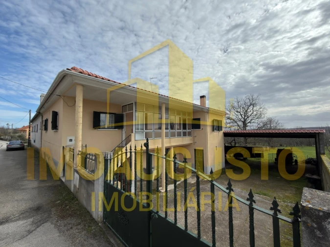 Moradia T3 para Venda em Pousafoles do Bispo, Pena Lobo e Lomba