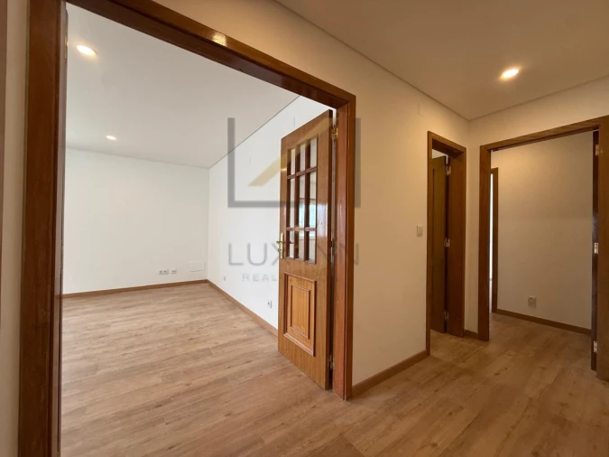 Apartamento T2 para Venda em Carcavelos e Parede Foto 5