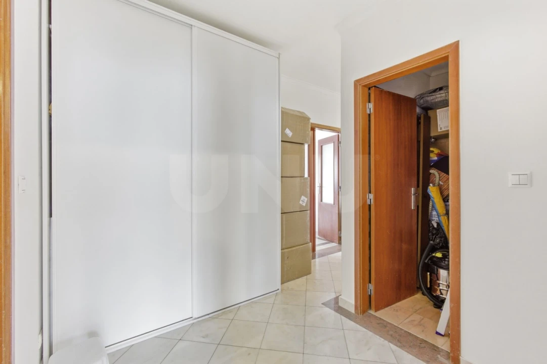 Apartamento T3 para Venda em Alcabideche Foto 9